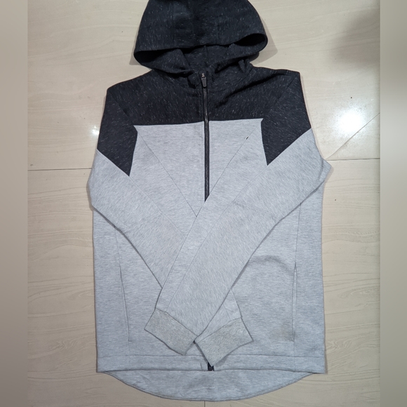 Lacoste hooded rain jacket - Picture 10 of 14
